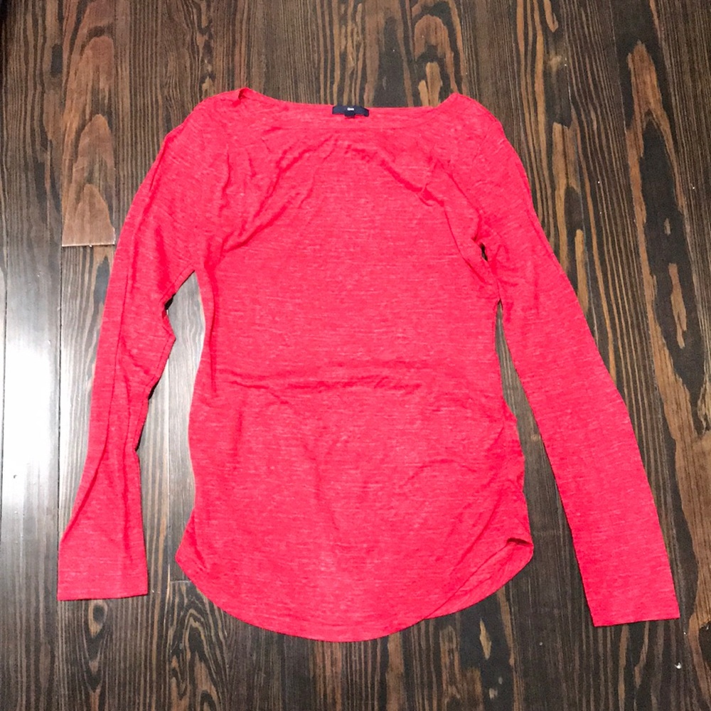 GAP Top - Size M